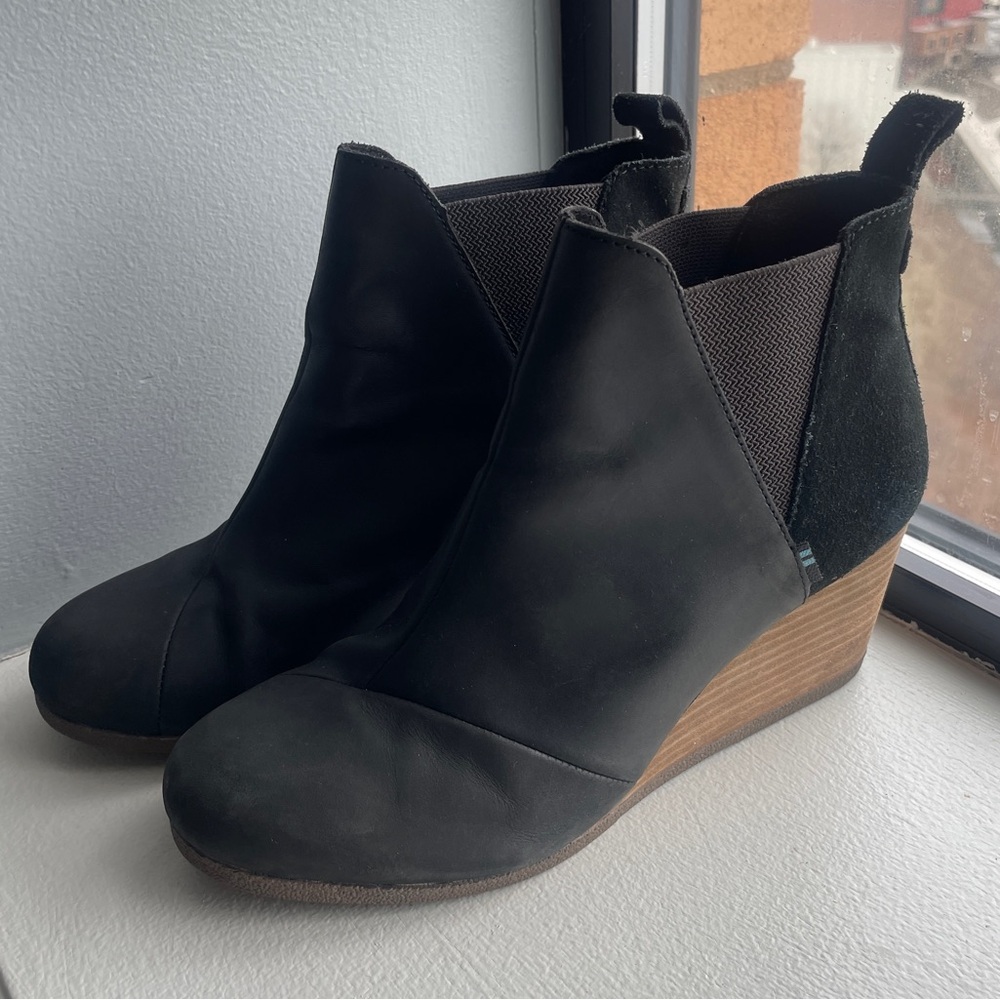 Toms Leather & suede wedge booties